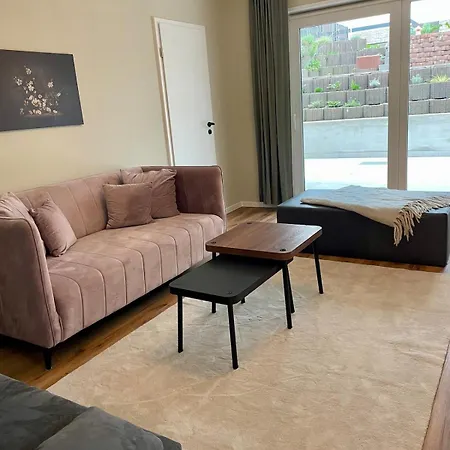 Moderne Nahe Hockenheimring Für Bis Zu 8 Personen Apartment *