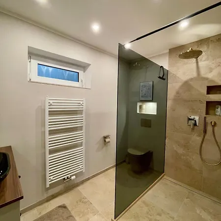 Moderne Nahe Hockenheimring Fuer Bis Zu 8 Personen *