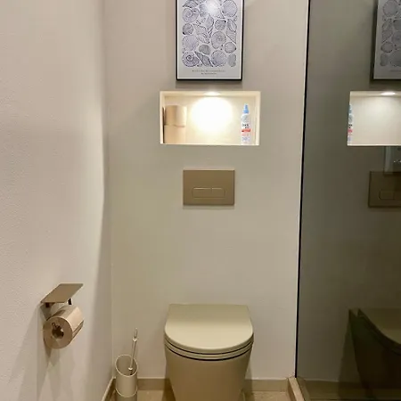 Moderne Nahe Hockenheimring Fuer Bis Zu 8 Personen